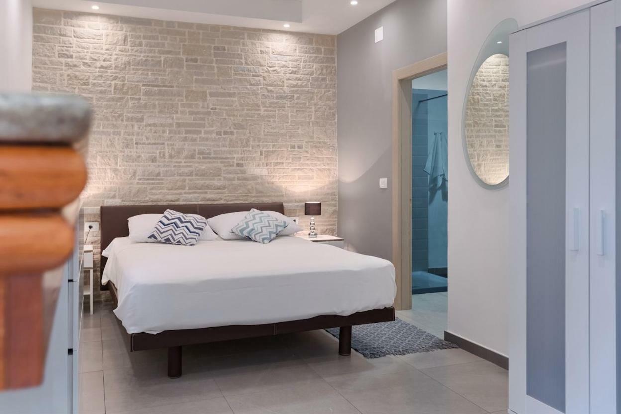 Apartman Marelux Premantura Esterno foto