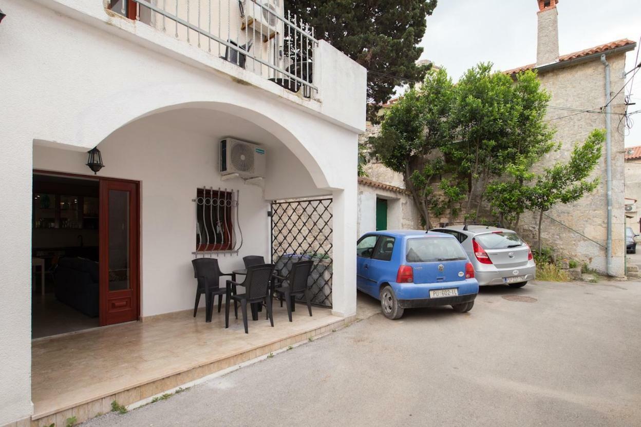 Apartman Marelux Premantura Esterno foto
