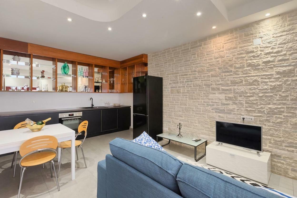 Apartman Marelux Premantura Esterno foto